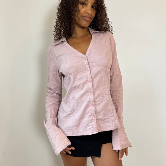 Vintage euro Pink Embroidered Floral Button-Up with Flare Cuffs (S) - Picture 2 of 9